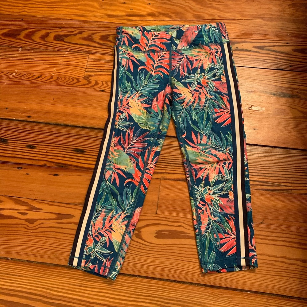 Athleta Girl tropical Capri leggings